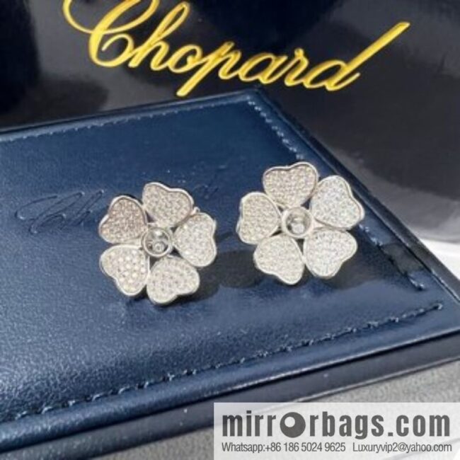 i1652714015_5345_6-800x8003s1vmlxahnf23359_20250716022533.jpg Chopard PRECIOUS LACE VAGUE 5 heart full diamond necklace ear shot, bracelet
