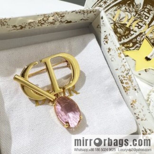 New ☑️ Dior CD pink diamond brooch