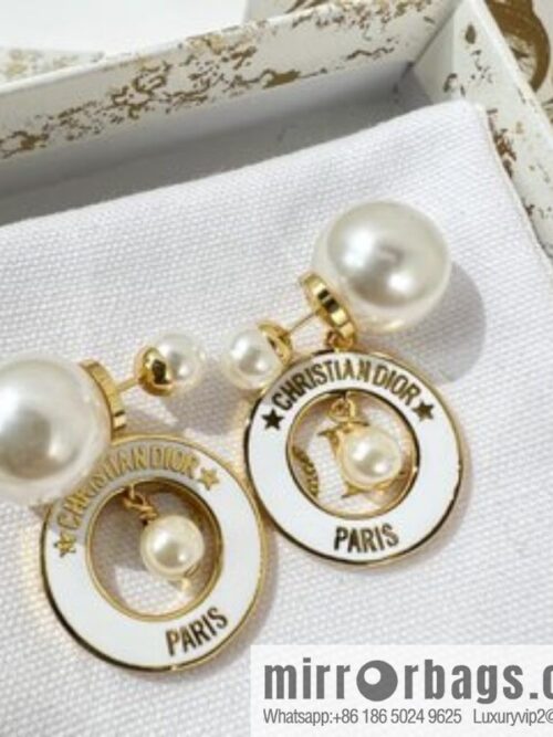 New ☑️ Dior size pearl stud earrings