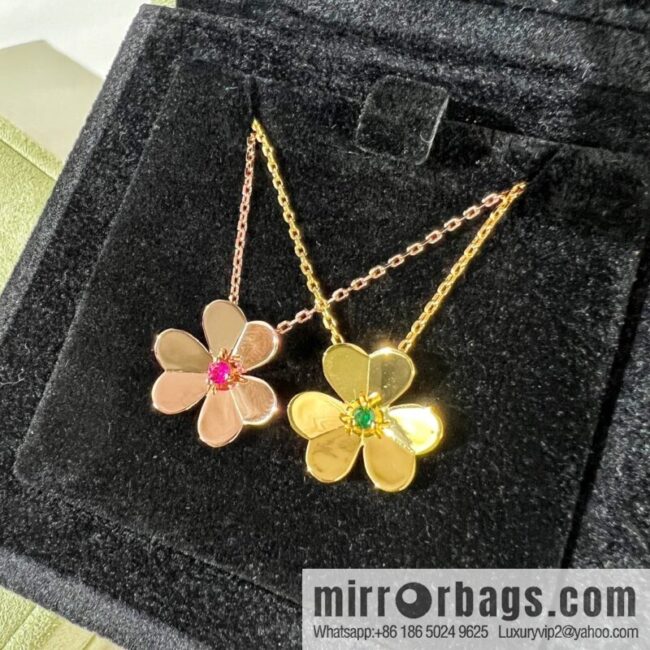 Van Cleef & Arpels Frivole Clover ☘️ necklace