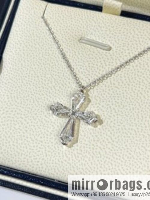 GRAFF Full Diamond Cross necklace