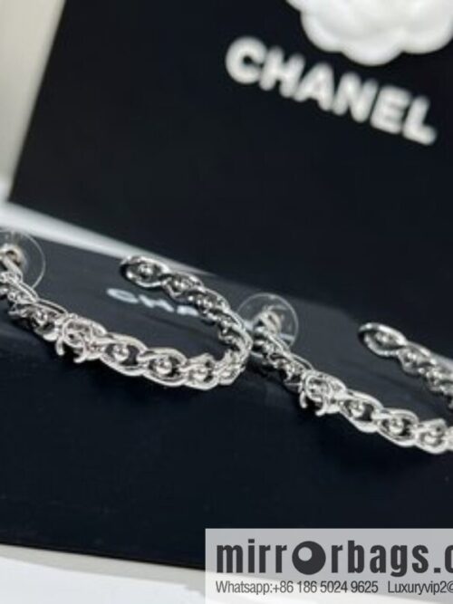 i1654445571_1595_1-800x800dkbgbuu0uq220010_20250716015506.jpg New ☑️ Chanel double c hollow stud earrings