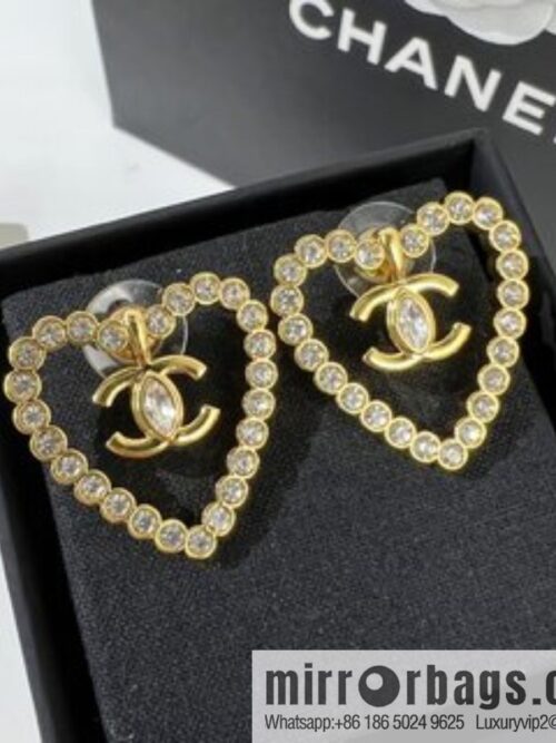 i1654612589_2061_1-800x800tyeaznrwmua19883_20250716015358.jpg New ☑️ Chanel double c full diamond peach heart stud earrings