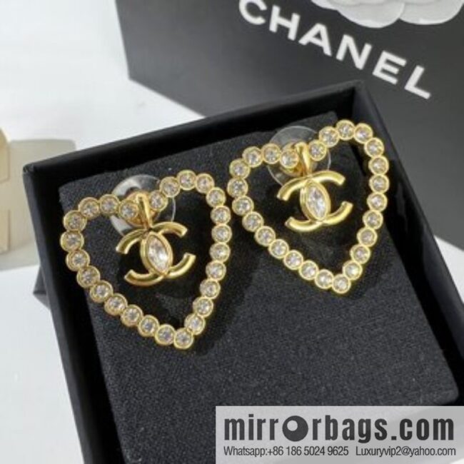 New ☑️ Chanel double c full diamond peach heart stud earrings