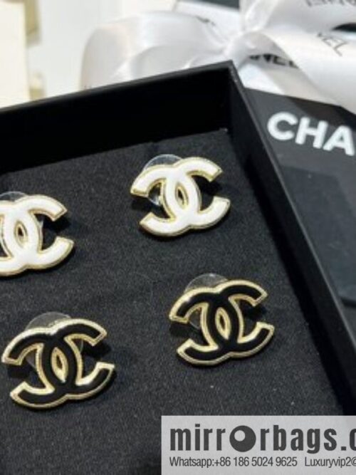 i1655042765_4731_1-800x800tear52lhthk19823_20250716015322.jpg New ☑️ Chanel double c enamel oil drop black and white stud earrings
