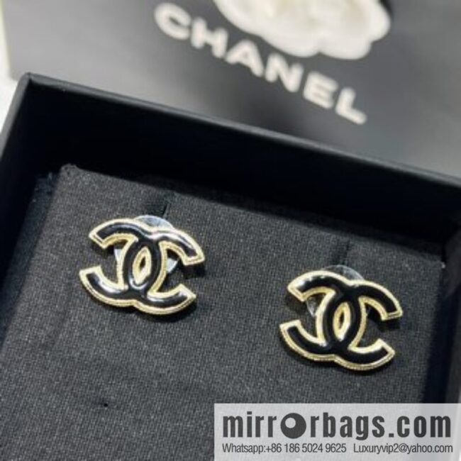 New ☑️ Chanel double c enamel oil drop black and white stud earrings