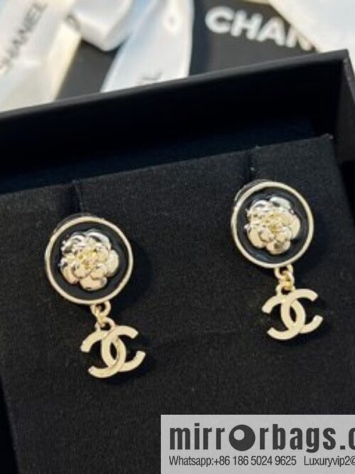 i1655043237_776_1-800x800tkhoknoi3f319790_20250716015304.jpg New ☑️ Chanel double c camellia stud earrings