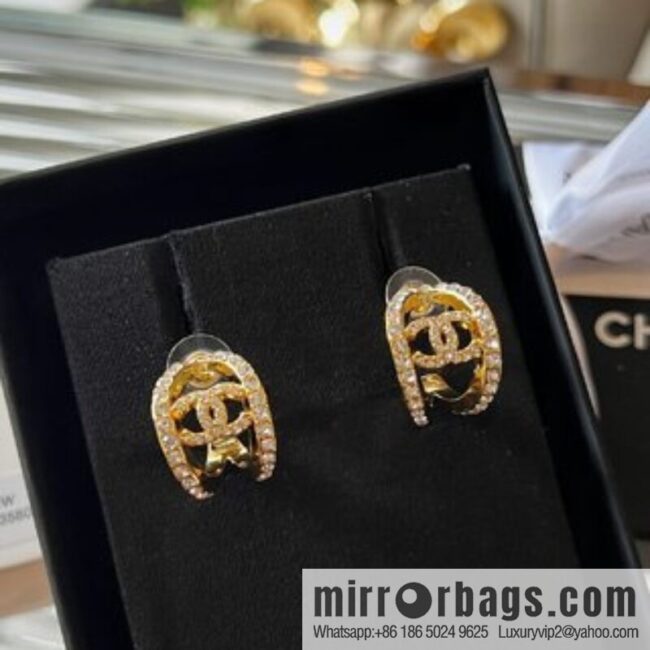 New ☑️ Chanel double c full drill cut-out semicircular stud earrings