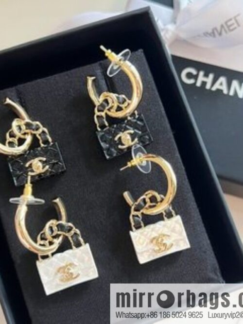 i1655877659_9101_1-800x800q25xvtfnkv416393_20250716012238.jpg New ☑️ Chanel double c bag 👜 stud earrings