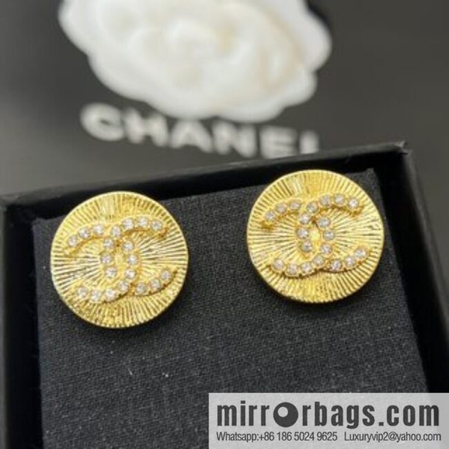 New ☑️ Chanel double c round stud earrings