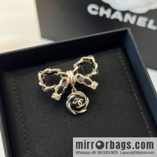 New ☑️ Chanel double c black leather rope bow brooch