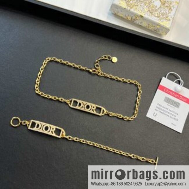 i1657035071_7330_1-800x800xhh4xv4vllh15827_20250716011731.jpg New ☑️ Dior full diamond letter necklace bracelet