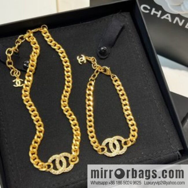 i1658239683_3103_1-800x800qw1qljdfi2h12539_20250716004709.jpg New ☑️ Chanel gold double c full diamond necklace bracelet