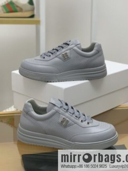 GIVENCHY, using leather material signature metal buckle 4 G pattern new men\'s sports Casual Shoes