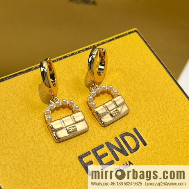 New FENDI Fendi pearl bag stud earrings