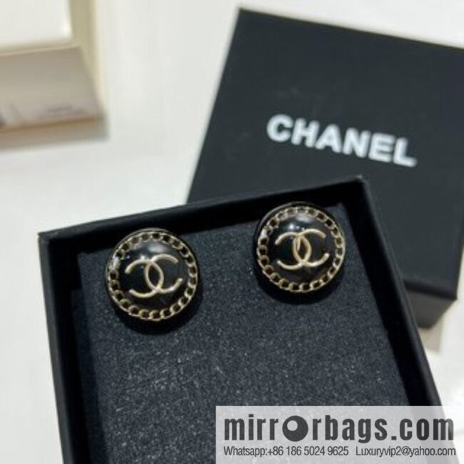 New ☑️ Chanel double c round acrylic stud earrings