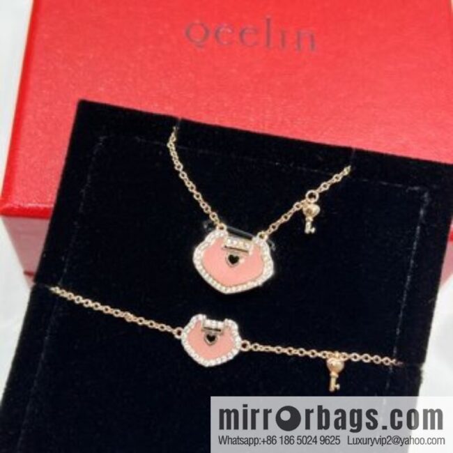 Qeelin Qixi Festival small pink lock bracelet necklace