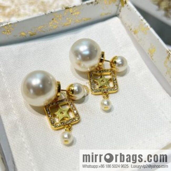 New ☑️ Dior square star size pearl stud earrings