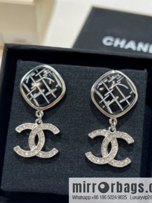 i1659422440_8434_2-800x800nxq3dsqr3ef11879_20250716004119.jpg New ☑️ Chanel c2 rhombus double c stud earrings