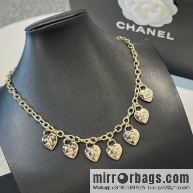 New ☑️ Chanel peach heart love necklace
