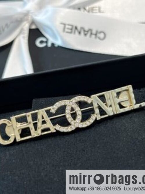 New ☑️ Chanel double c letter brooch