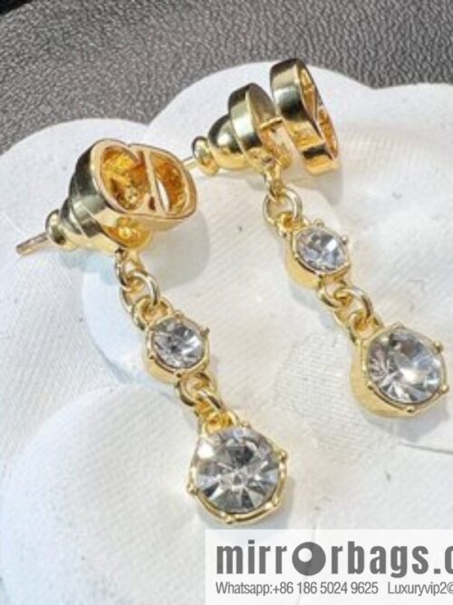 New ☑️ Dior CD single drill stud earrings