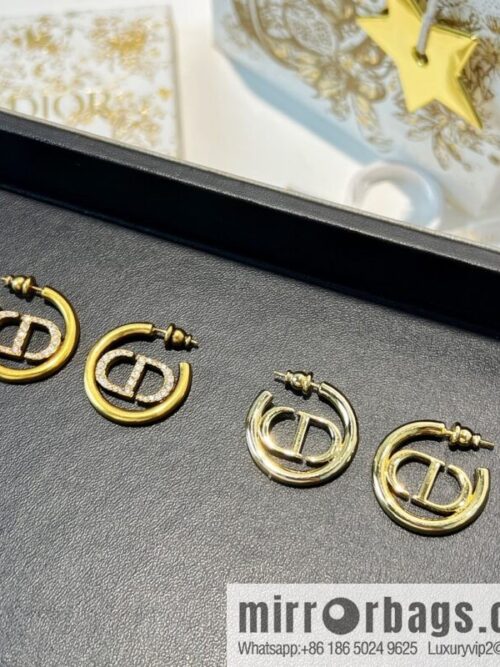 New ☑️ Dior CD stud earrings