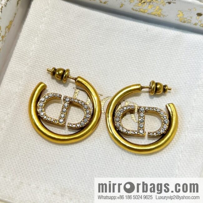 New ☑️ Dior CD stud earrings