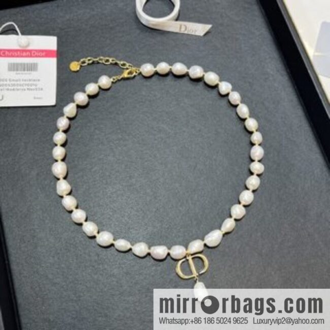 New ☑️ Dior CD pearl necklace