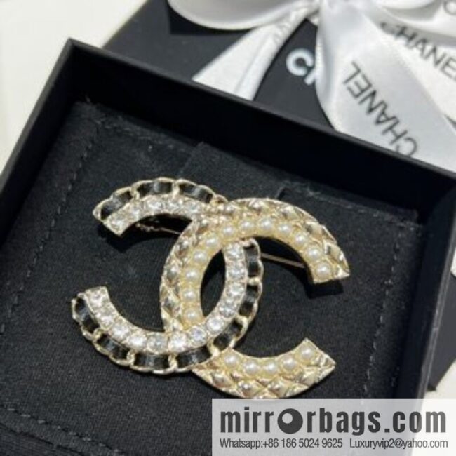 New ☑️ Chanel double c black leather rope pearl brooch