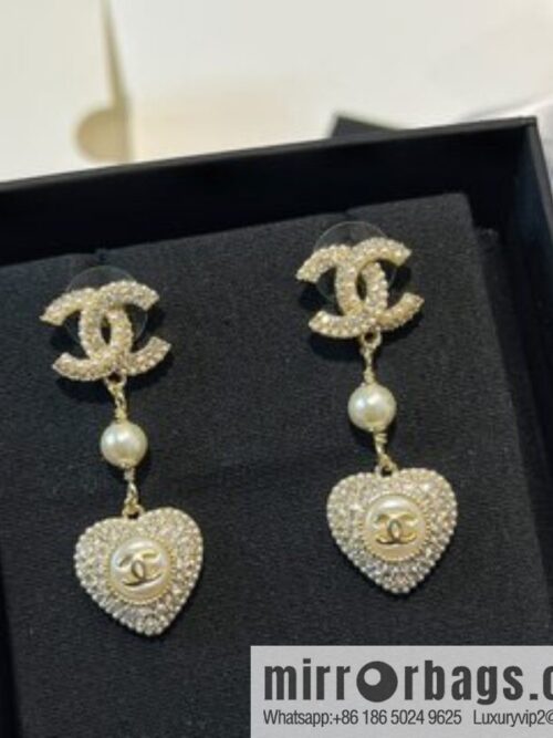 i1660730008_1681_2-800x800bmkvccd2ob28131_20250716000822.jpg New ☑️ Chanel c3 double c full diamond peach heart love stud earrings