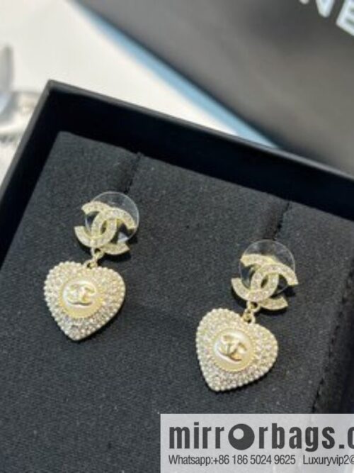 i1660730670_1099_1-800x8002k4sz4r41yk8085_20250716000758.jpg New ☑️ Chanel c2 double c full diamond peach heart love stud earrings