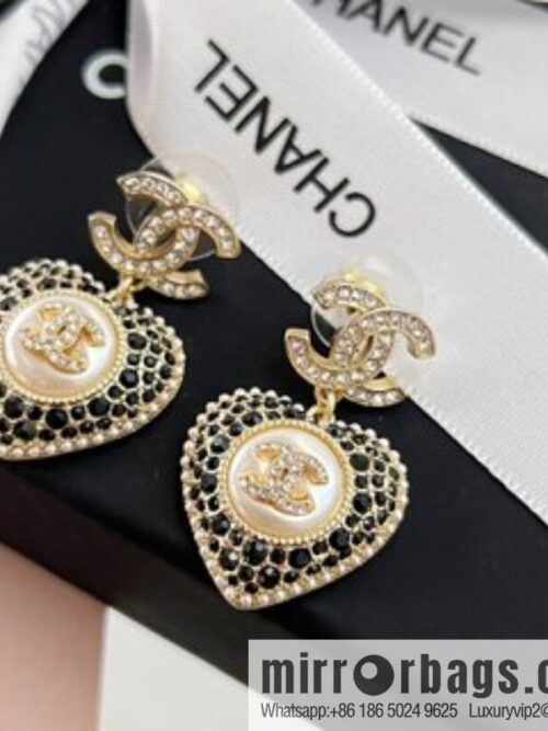 i1661163157_8593_3-800x800cvcwwfm3dy48074_20250716000752.jpg New ☑️ Chanel c2 double c full diamond peach heart love stud earrings