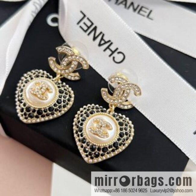 New ☑️ Chanel c2 double c full diamond peach heart love stud earrings