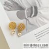 New ☑️ Dior cut-out pearl stud earrings