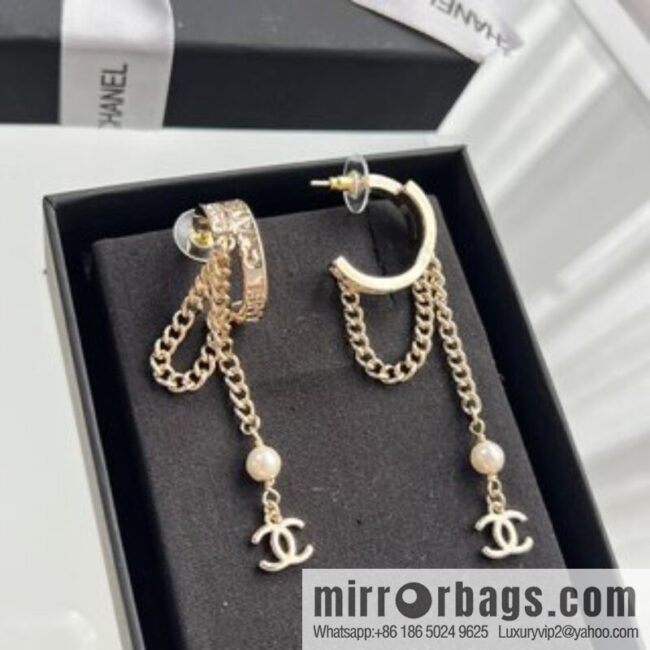 New ☑️ Chanel double c fringed pearl stud earrings