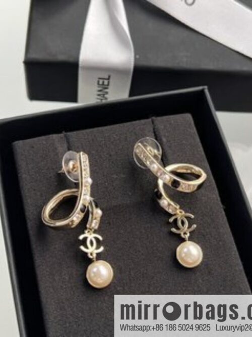 i1661669944_7843_1-800x8005ynaupp513k7903_20250716000617.jpg New ☑️ Chanel double c pearl black diamond stud earrings