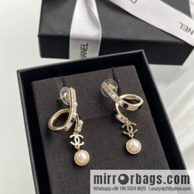 New ☑️ Chanel double c pearl black diamond stud earrings