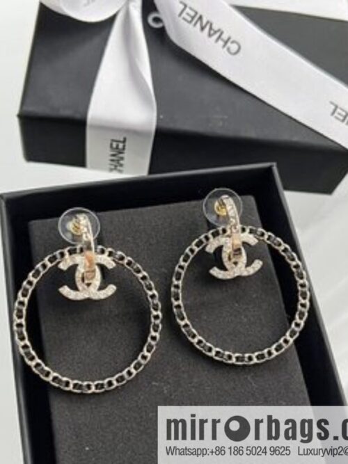i1661670160_8905_1-800x800l3kjqsv1kjw7892_20250716000611.jpg New ☑️ Chanel double c black leather rope round stud earrings