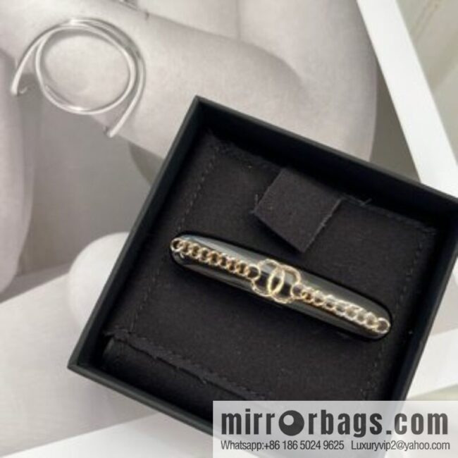 New ☑️ Chanel double c acrylic hairpin hairpin