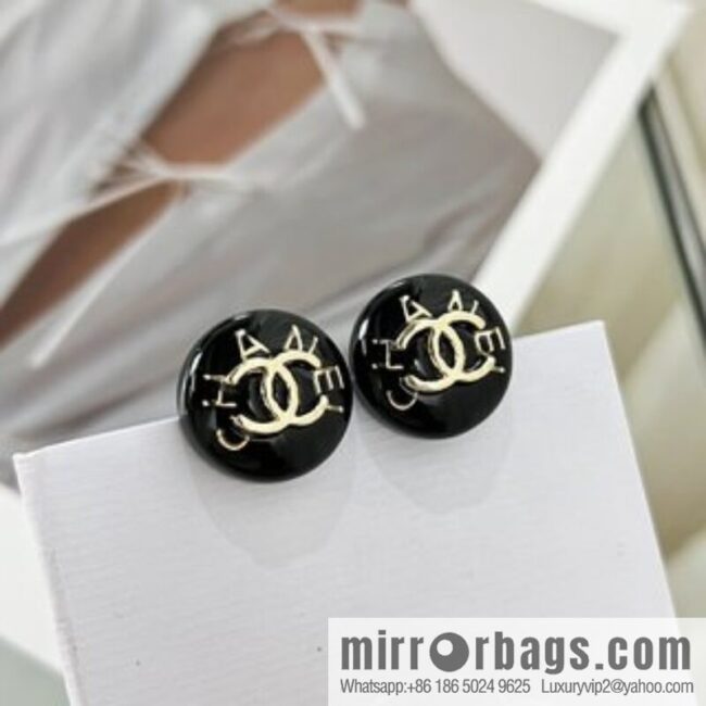 New ☑️ Chanel C1 double c round acrylic stud earrings
