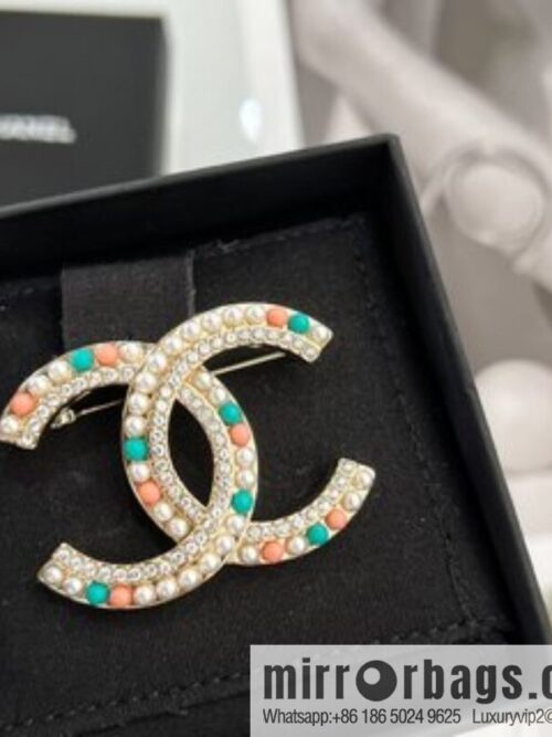 i1661951111_8838_1-800x8004mgb0k1tfn37641_20250716000350.jpg New ☑️ Chanel Chanel double c colored pearl brooch