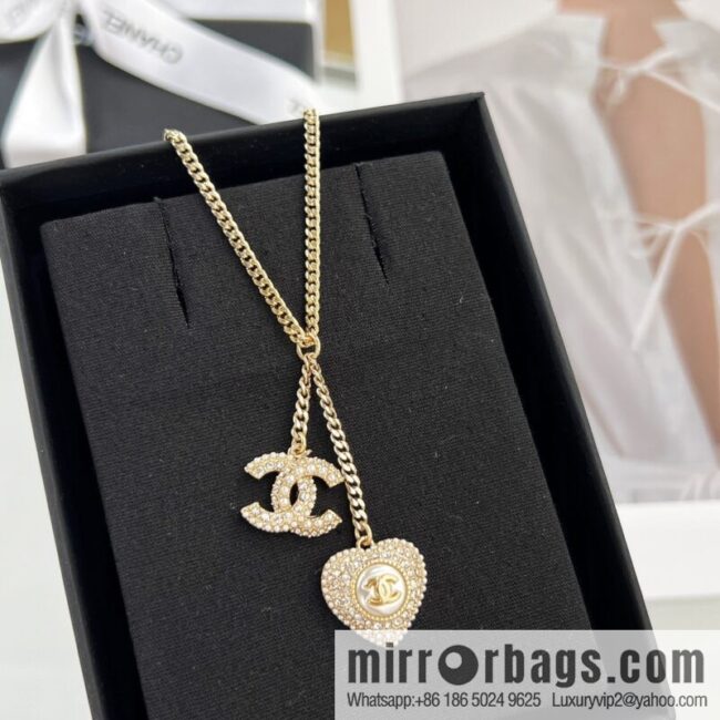 New ☑️ Chanel full diamond peach heart double c necklace