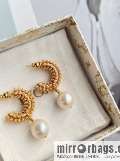 i1662439569_9849_1-800x800ujq1eqyizv27400_20250716000146.jpg New ☑️ Dior pearl stud earrings