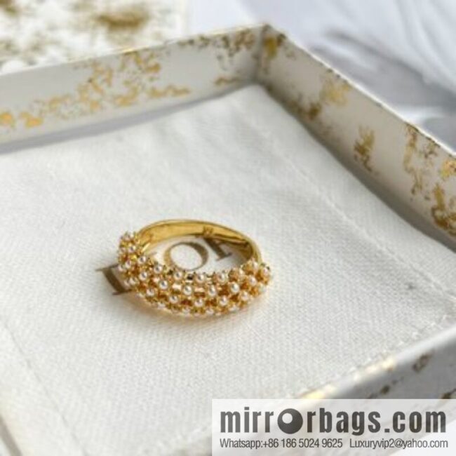 New ☑️ DIOR pearl ring