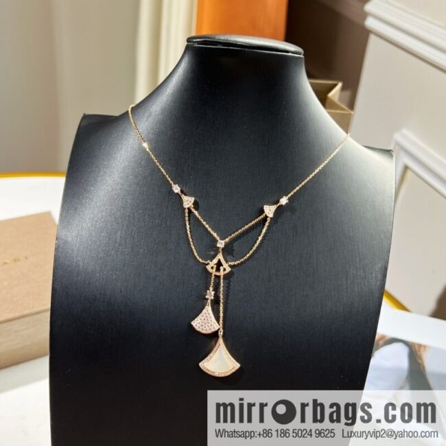 i1662528513_224_3-800x800nz0qq5cbouf7480_20250716000228.jpg BVLGARI Bulgari new DIVAS \'DREAM white fritillary fan necklace
