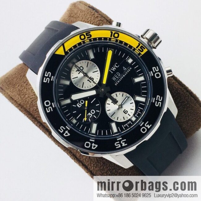The IWC Ocean Chronograph series is a true diving and chronograph mechanical watch with the Asia-7750 movement