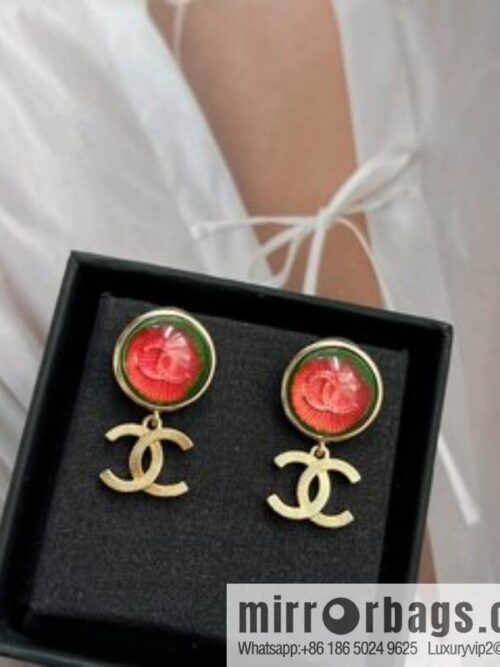 i1663144754_6294_1-800x800owrdkrtmyhc4660_20250715233549.jpg New ☑️ Chanel c2 red cat eye double c stud earrings