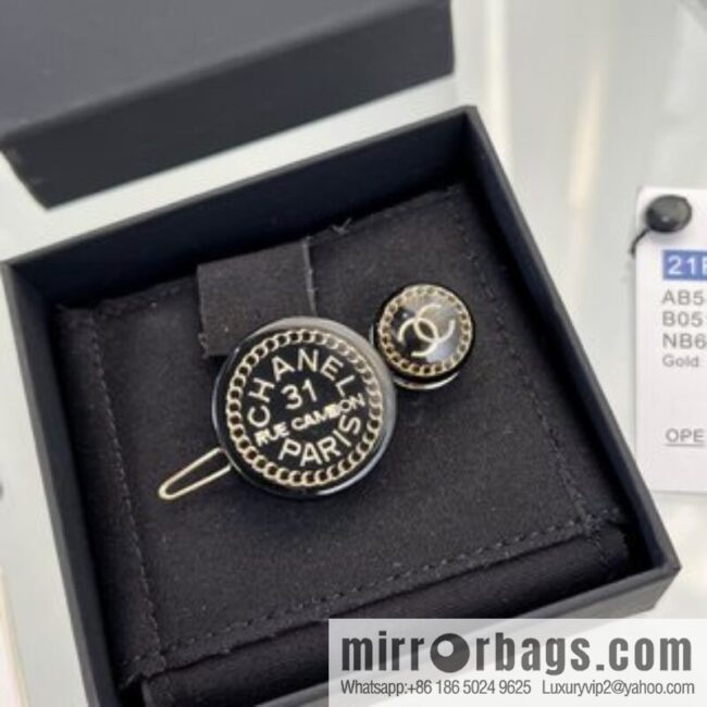 New ☑️ Chanel double c round acrylic letter hairpin hairpin