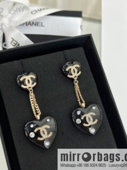 i1663598819_5843_1-800x800sdxkfusyobz4460_20250715233405.jpg New ☑️ Chanel c2 double c black peach heart love stud earrings